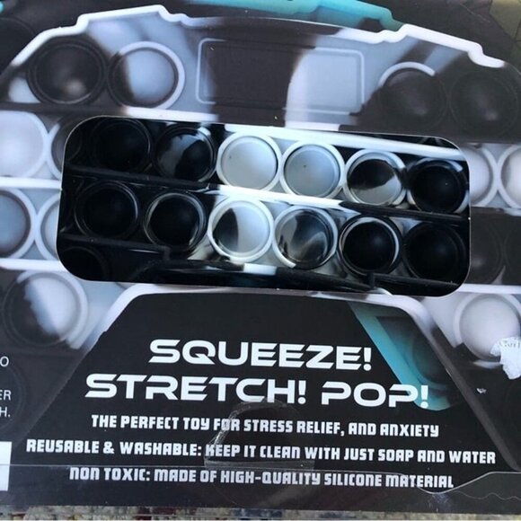 POP Video Game Controllers NWT Sensory Fidgets Endless Popping Stress Relief - Picture 3 of 4